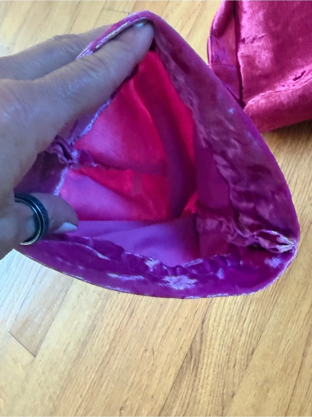 Assorted Pink and Red Velvet Drawstring Bags and Pouch Set